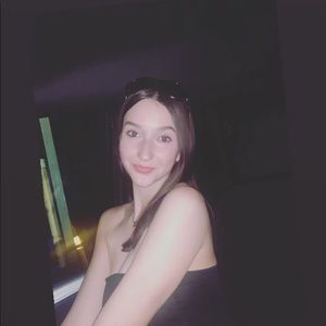 Meet your Posher, Felicity